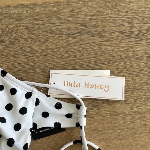 Nwt Hula Honey Hula Honey WHITE Polka-Dotted Cutout One-Piece Swimsuit - Picture 4 of 5